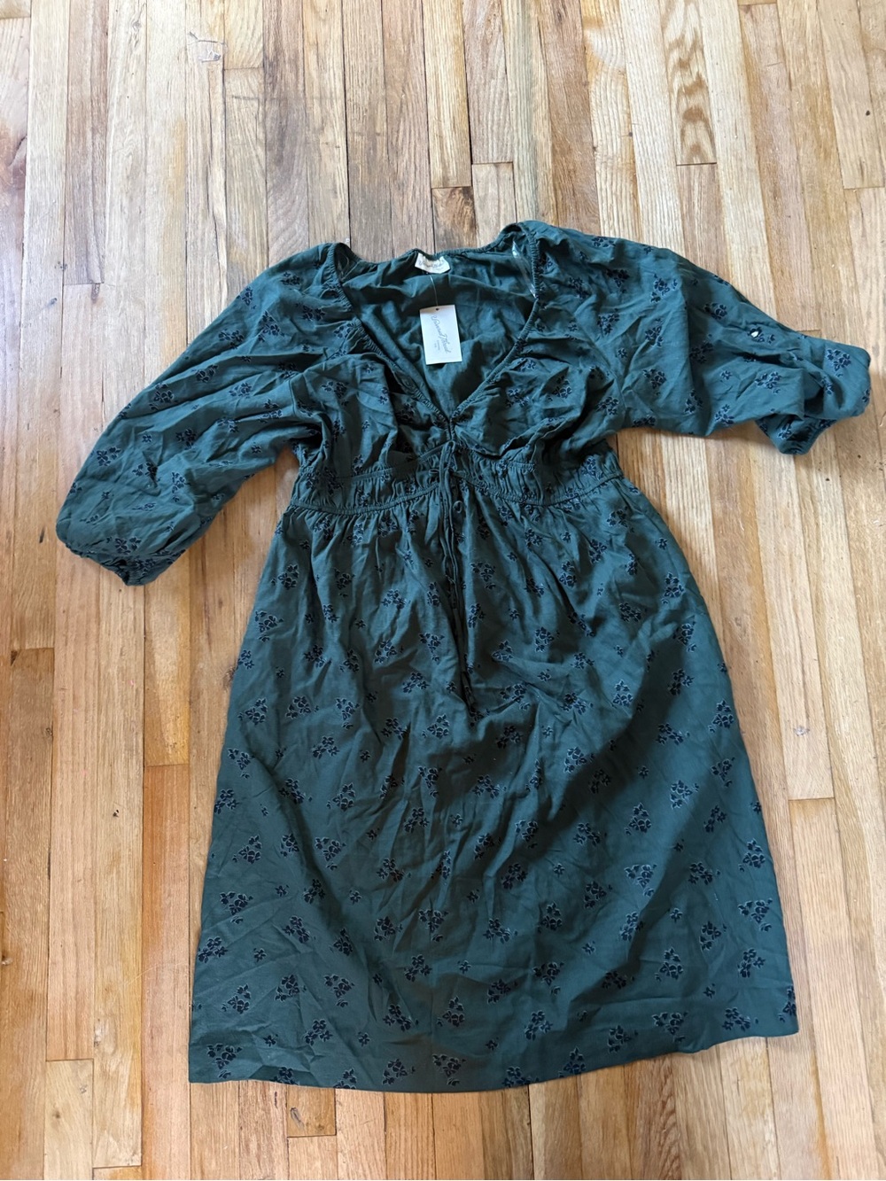 Universal Thread Green Floral Tie-Front Midi Dress